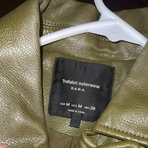 worn twices. is like new